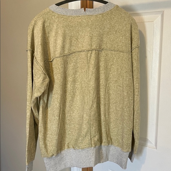 Hem & Thread pullover - Picture 4 of 4